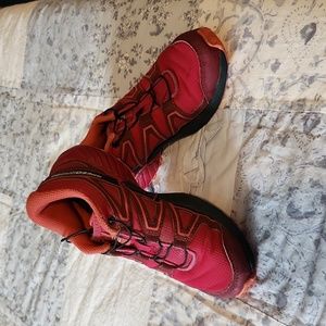 Girls Salomon Speedcross shoes size 1